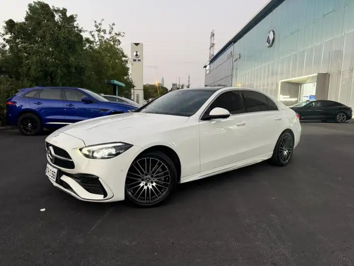 Mercedes-Benz C-Class 2023 Model C 260 L Sports Edition – фото 1