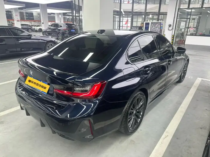 BMW 3 Series 2023 Model 325i M Sports Night Set – фото 6
