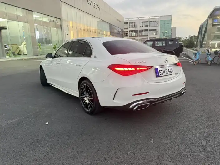 Mercedes-Benz C-Class 2025 Model C 260 L Sports Edition – фото 4