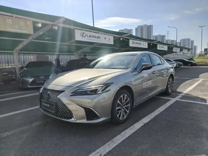 Lexus ES 2025 Model 200 Premium