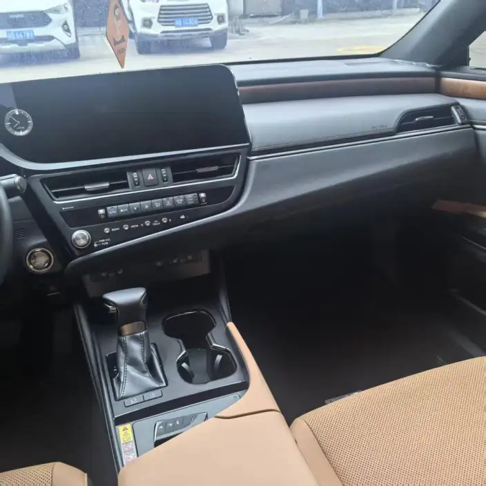 Lexus ES 2024 Model 200 Premium