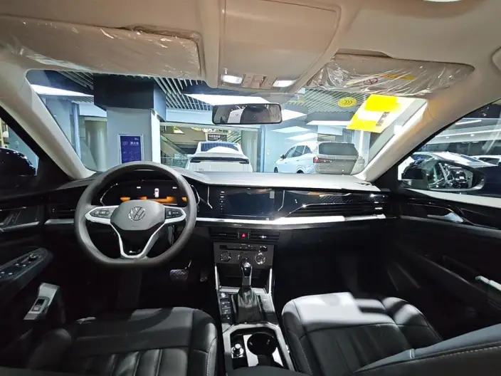 Volkswagen Passat 2024 Model 280TSI Business Edition – фото 6