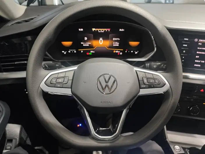Volkswagen Passat 2024 Model 280TSI Business Edition – фото 8