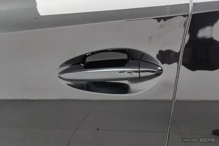 Hongqi E-QM5 2023 Model 620KM PLUS Edition – фото 8