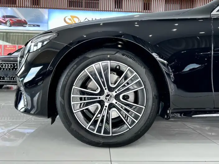 Mercedes-Benz E-Class 2025 Model E 260 L sedan – фото 8