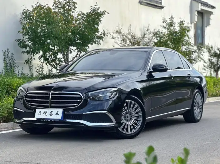 Mercedes-Benz E-Class 2023 Model E 300 L Luxury Model sedan – фото 1