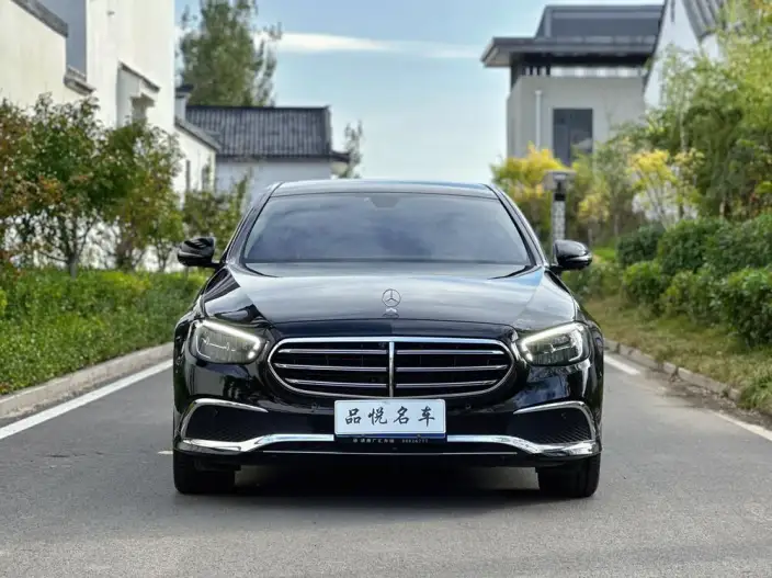 Mercedes-Benz E-Class 2023 Model E 300 L Luxury Model sedan – фото 2