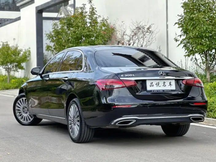 Mercedes-Benz E-Class 2023 Model E 300 L Luxury Model sedan – фото 4