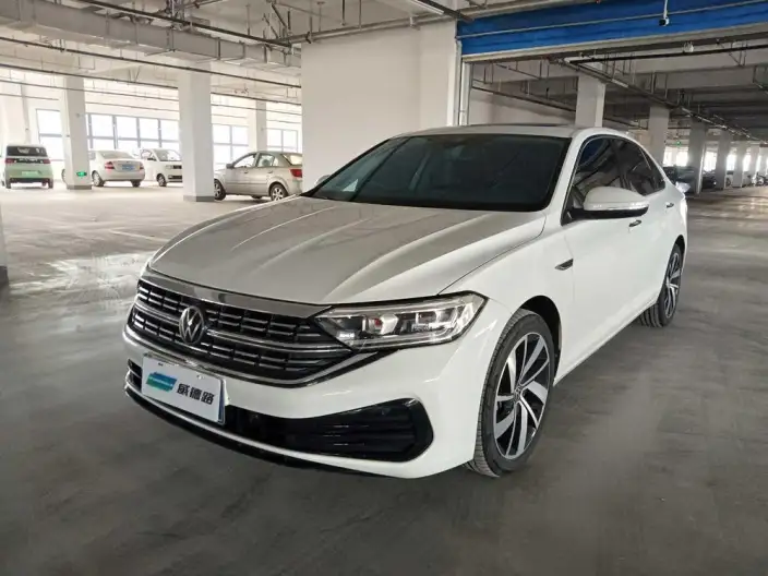 Volkswagen Sagitar 2023 Model 300TSI DSG Superior Edition – фото 1