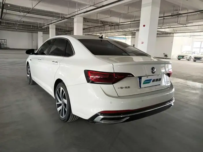 Volkswagen Sagitar 2023 Model 300TSI DSG Superior Edition – фото 4