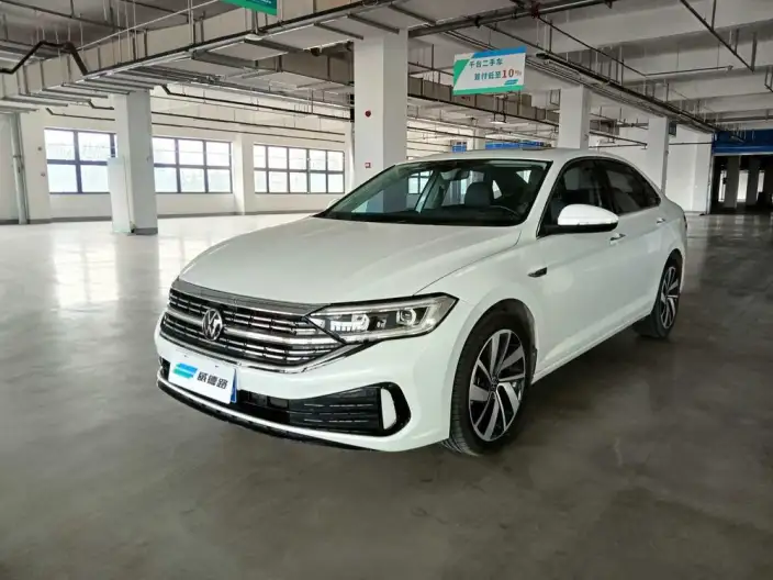 Volkswagen Sagitar 2023 Model 300TSI DSG Superior Edition – фото 1