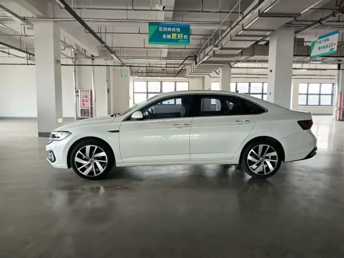 Volkswagen Sagitar 2023 Model 300TSI DSG Superior Edition – фото 3