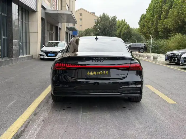 Audi A7 L 2024 Model 45 TFSI quattro Black Samurai Edition – фото 5