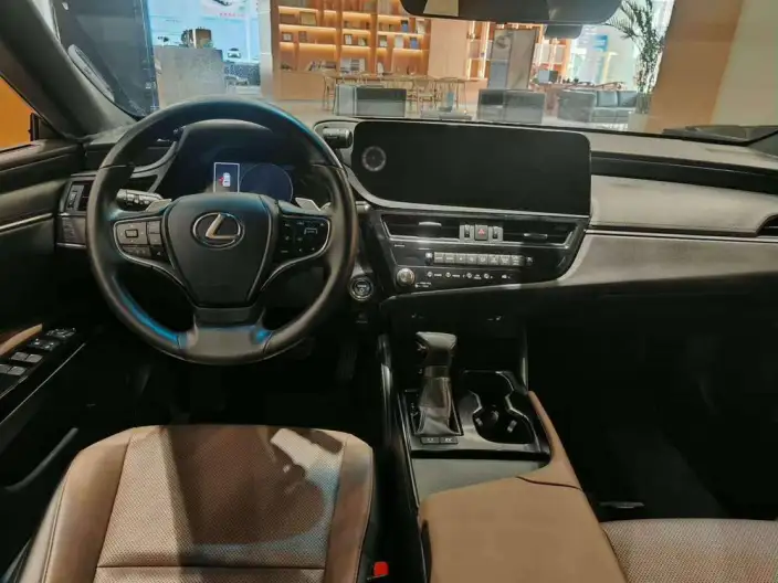 Lexus ES 2022 Model 300h Superior Edition – фото 7