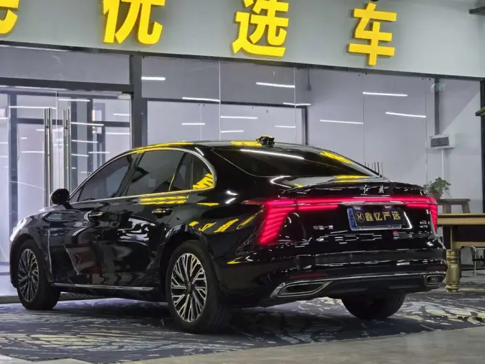 Hongqi H5 2024 Model 2.0T Automatic Smart Flag Enjoy Edition