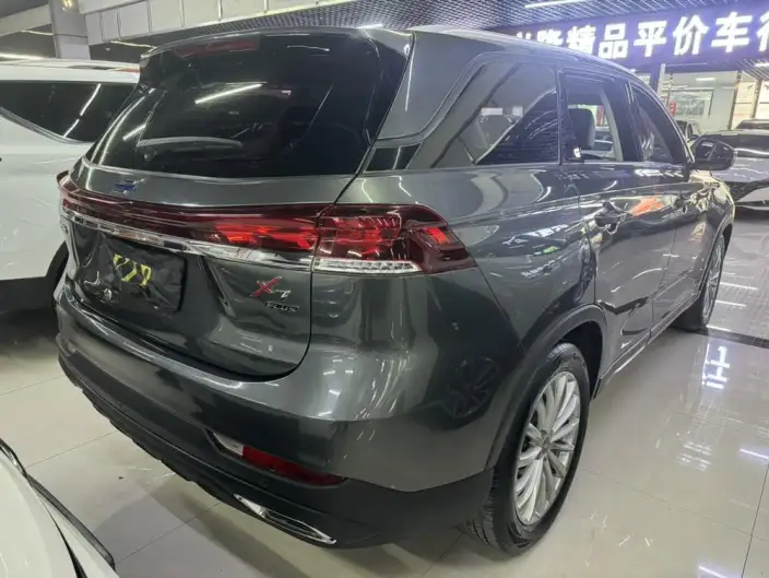 Changan Auchan X7 PLUS 2022 Model 1.5T Automatic Blue Whale Edition Luxury Model – фото 5