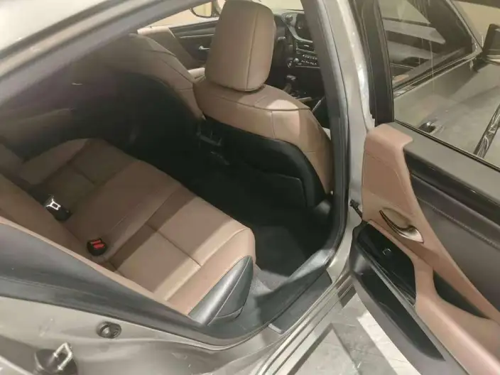Lexus ES 2022 Model 200 Superior Edition – фото 5