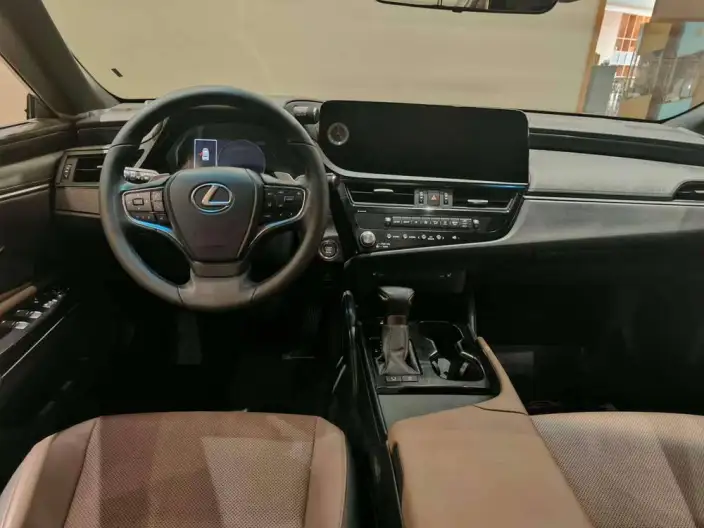 Lexus ES 2022 Model 200 Superior Edition – фото 7