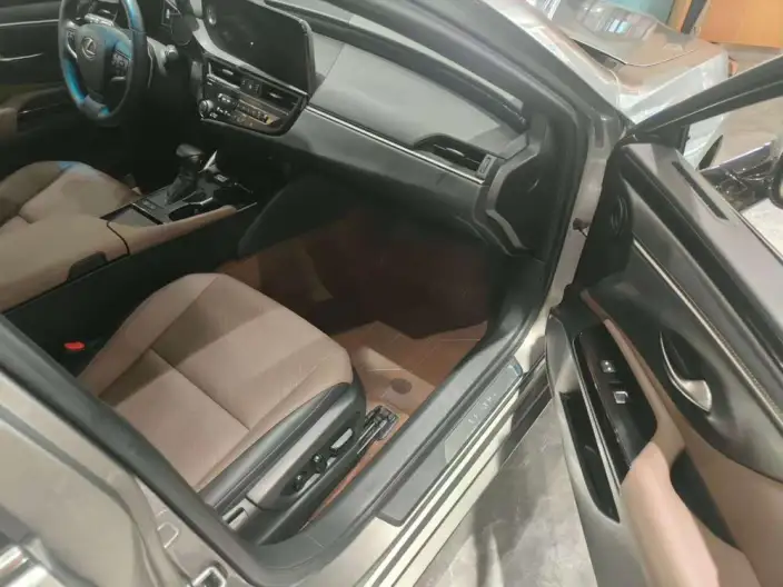 Lexus ES 2022 Model 200 Superior Edition – фото 6