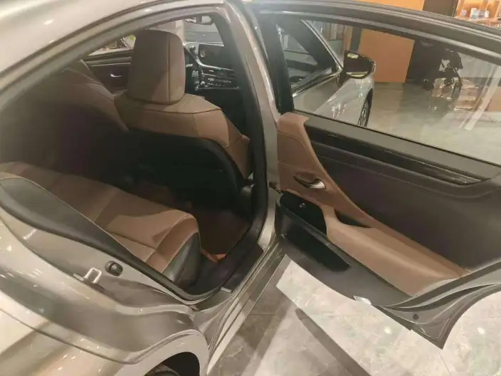 Lexus ES 2022 Model 200 Superior Edition – фото 9