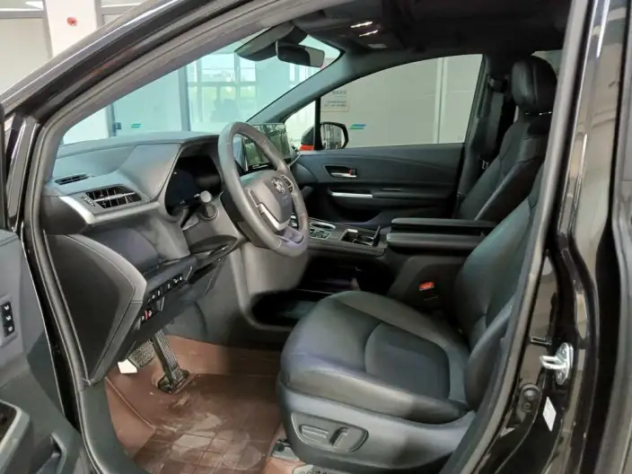 Granvia 2024 Model Intelligent Hybrid 2.5L 2WD Noble PLUS Edition – фото 8