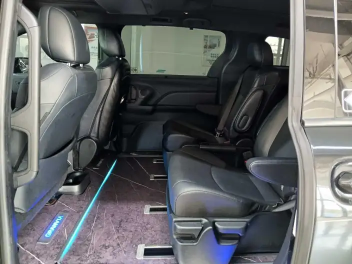 Granvia 2024 Model Intelligent Hybrid 2.5L 2WD Noble PLUS Edition – фото 10