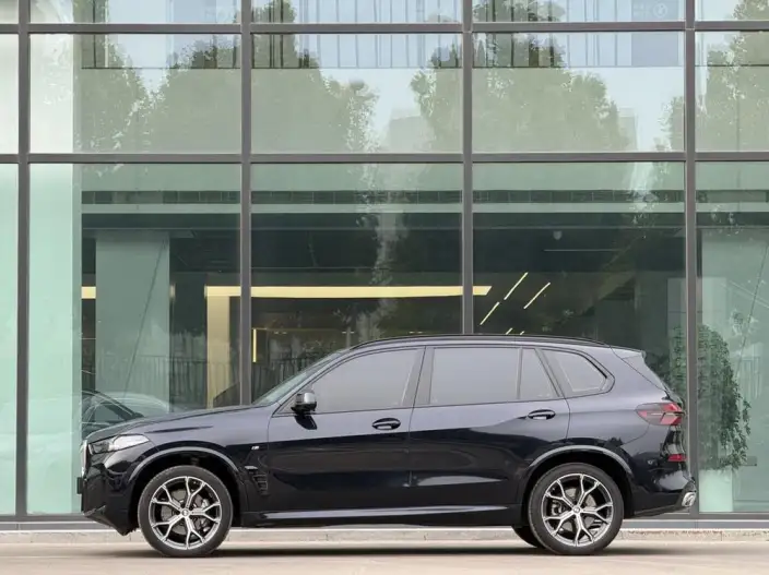 BMW X5 2025 Model xDrive30Li Exclusive Model M Sports Night Set – фото 3