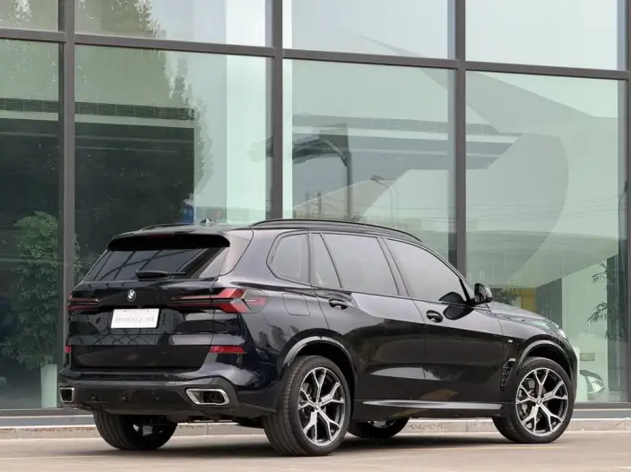 BMW X5 2025 Model xDrive30Li Exclusive Model M Sports Night Set – фото 5