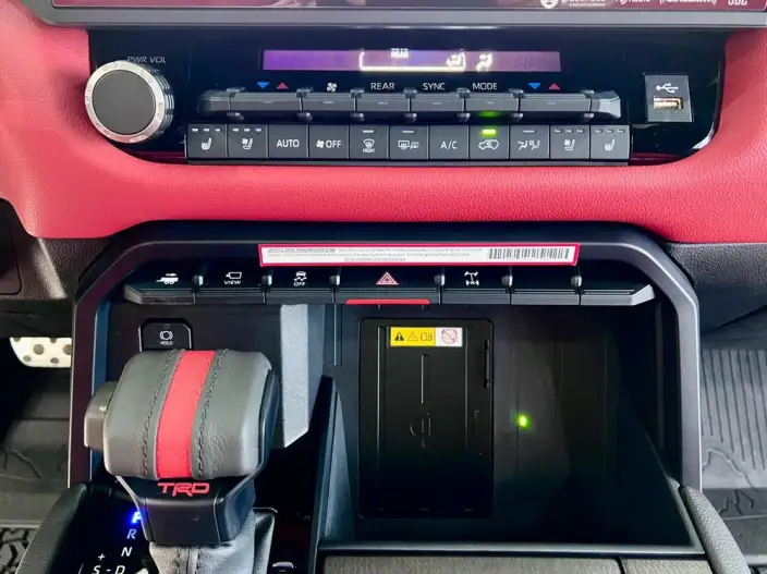 Sequoia 2024 Model 3.5T Automatic 4WD 7 seat Parallel Imported – фото 7