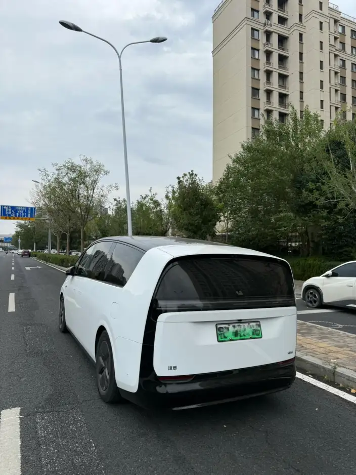 Li Auto MEGA 2024 Model Ultra Edition