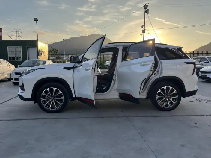 Changan CS75 PLUS 2021 Model 2.0T Automatic Pilot Model – фото 9