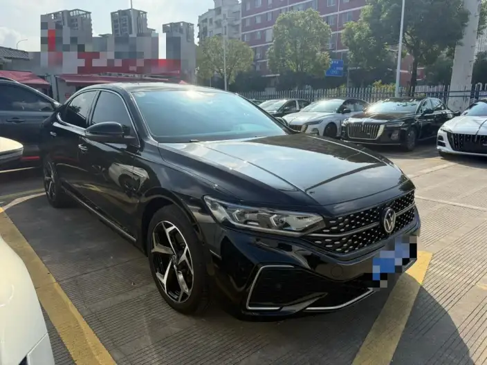 Volkswagen Passat 2022 Model 330TSI Deluxe Edition – фото 3