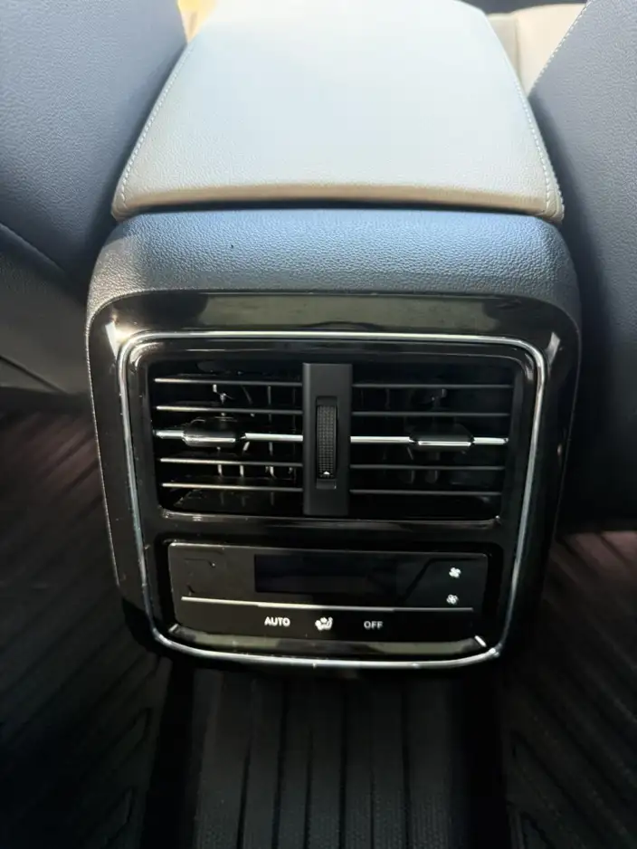 Volkswagen Passat 2022 Model 330TSI Deluxe Edition – фото 9