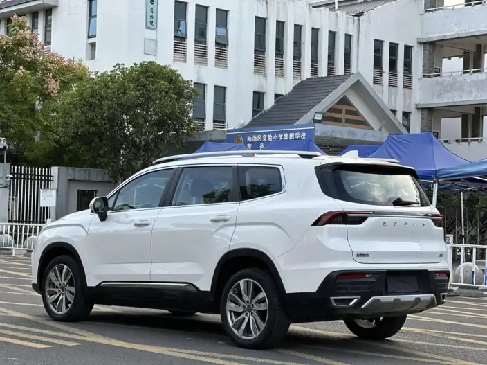 Geely Haoyue 2022 Model 1.8TD DCT Flagship Model