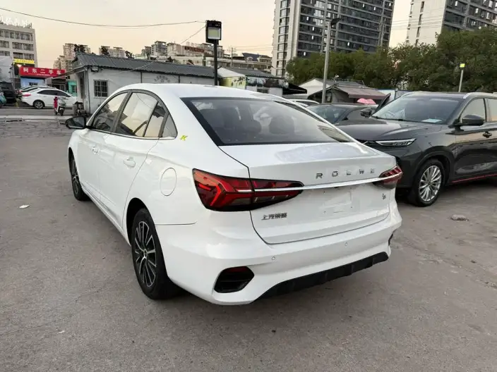 Roewe i5 2021 Model Facelift 1.5L CVT Diamond Edition