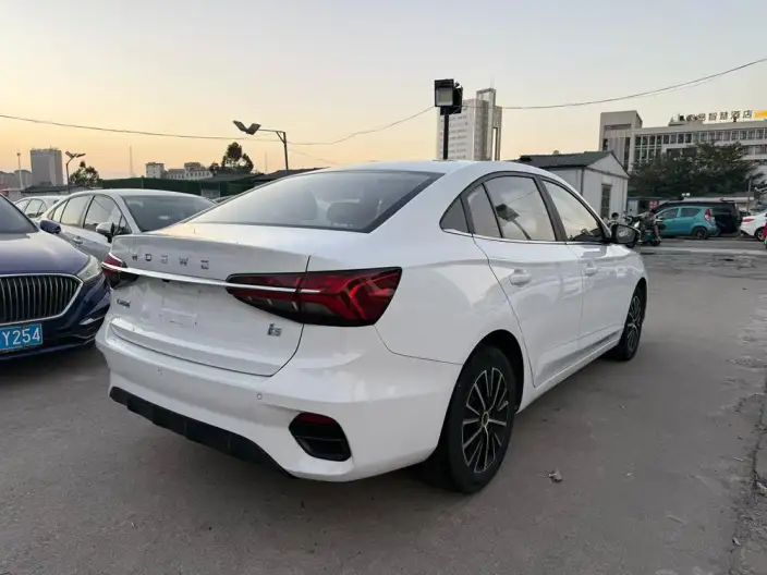 Roewe i5 2021 Model Facelift 1.5L CVT Diamond Edition – фото 6