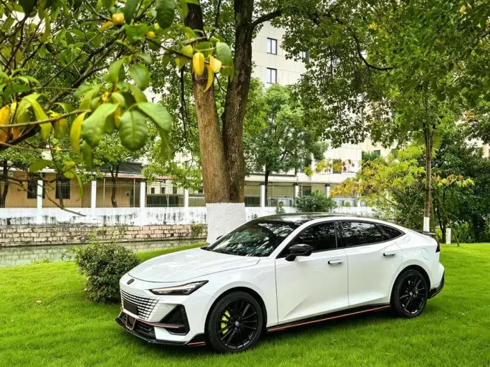 Changan UNI-V 2023 Model 1.5T Sports Edition