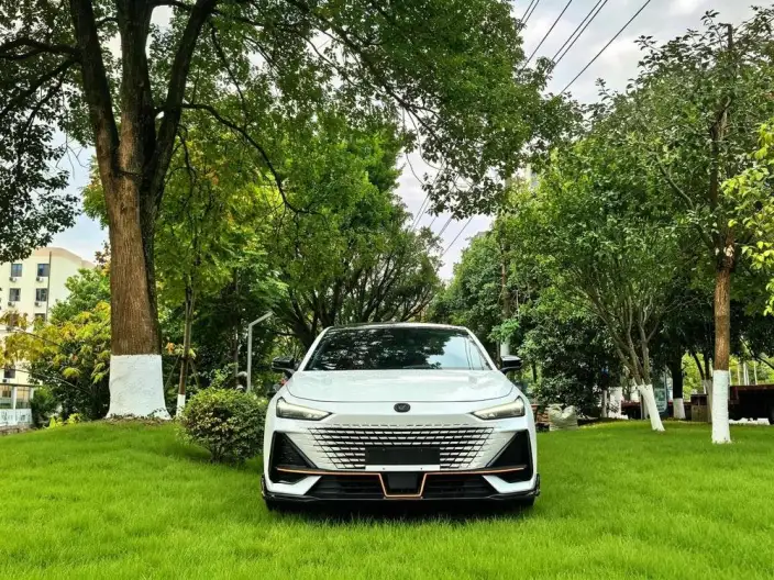 Changan UNI-V 2023 Model 1.5T Sports Edition