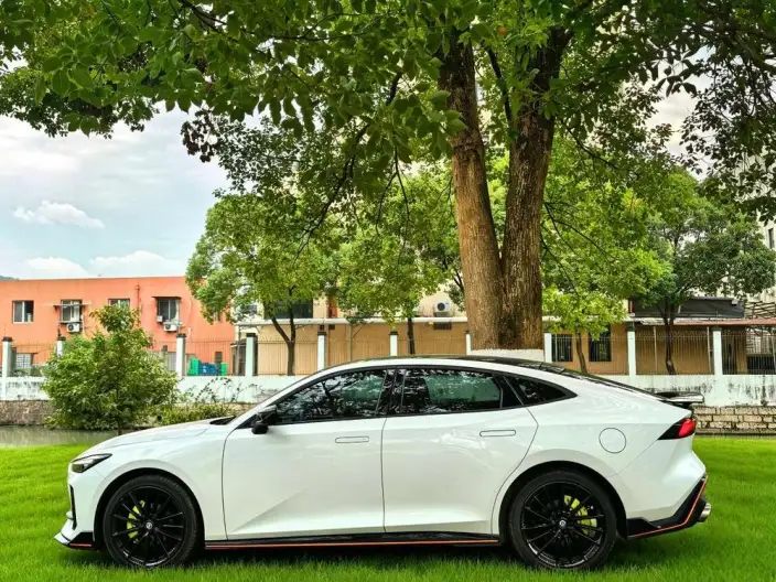 Changan UNI-V 2023 Model 1.5T Sports Edition