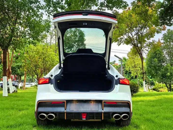 Changan UNI-V 2023 Model 1.5T Sports Edition – фото 7