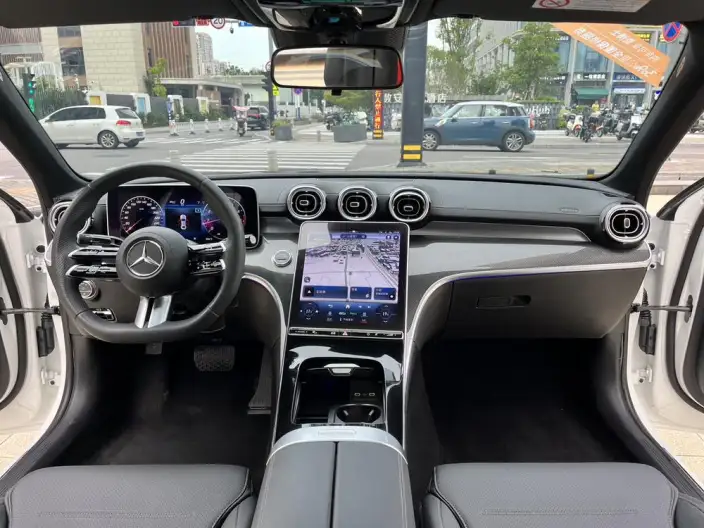 Mercedes-Benz C-Class 2023 Model C 260 L Sports Edition – фото 9