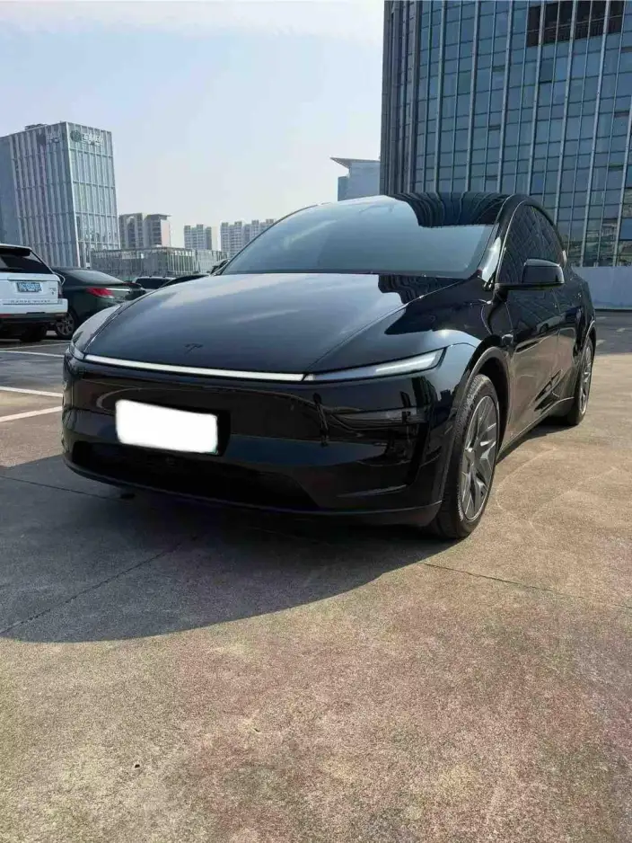 Model Y L 2026 Model Standard Edition