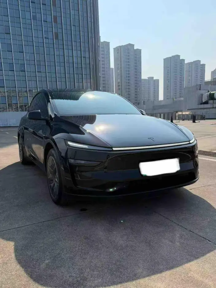 Model Y L 2026 Model Standard Edition