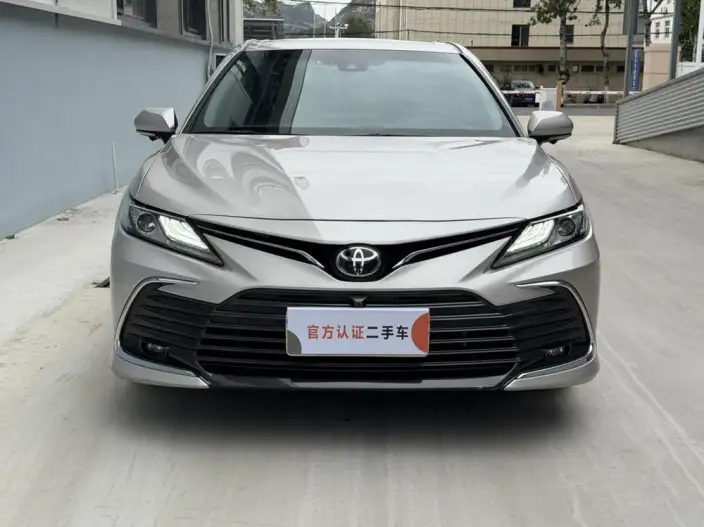 Toyota Camry 2021 Model 2.0G Deluxe Edition