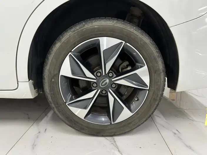 GAC Trumpchi M6 2021 Model Pro 270T Automatic Deluxe Edition – фото 9