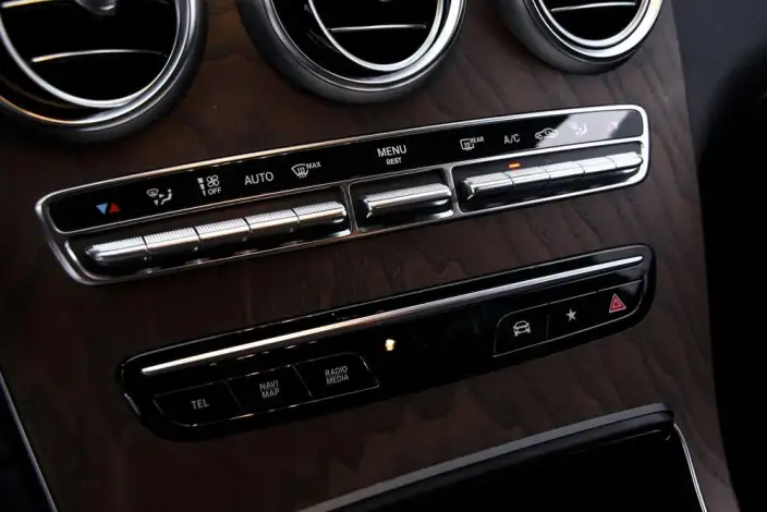 Mercedes-Benz GLC 2022 Model GLC 260 L 4MATIC Luxury Model – фото 6