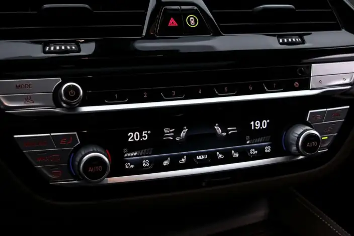 BMW 5 Series 2022 Model Facelift II 530Li Exclusive Model Luxury Set – фото 7