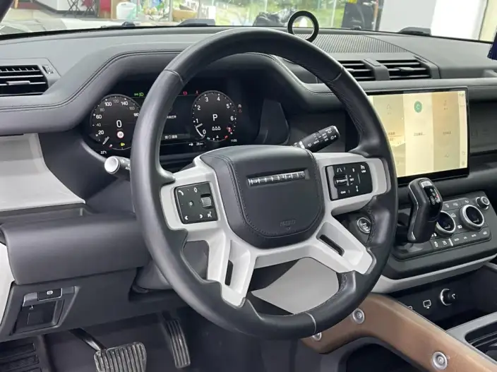 Land Rover Defender 2023 Model Facelift 110 P400 X-Dynamic HSE – фото 10