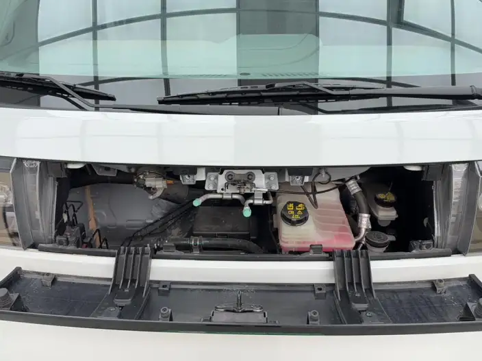 Maxus Dana V1 2025 Model V1 Short axis Low top Gran Edition 42kWh – фото 7