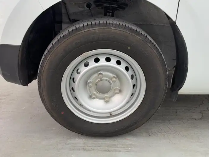 Maxus Dana V1 2025 Model V1 Short axis Low top Gran Edition 42kWh – фото 10